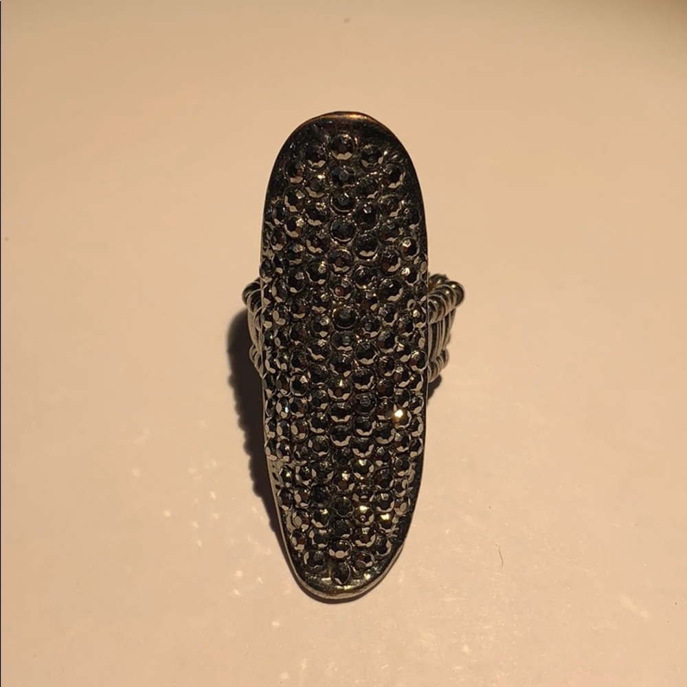 Sparkle finger ring